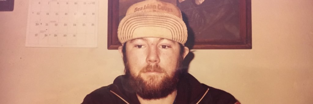 justagomer's profile banner image
