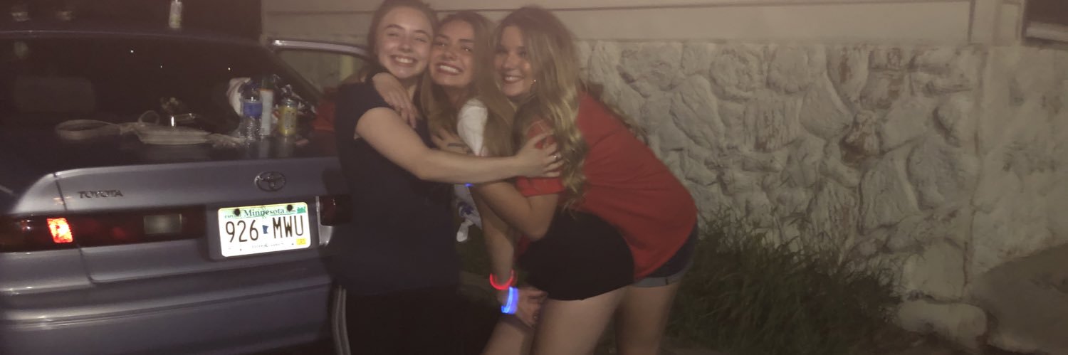 Emily_Leeeee's profile banner image