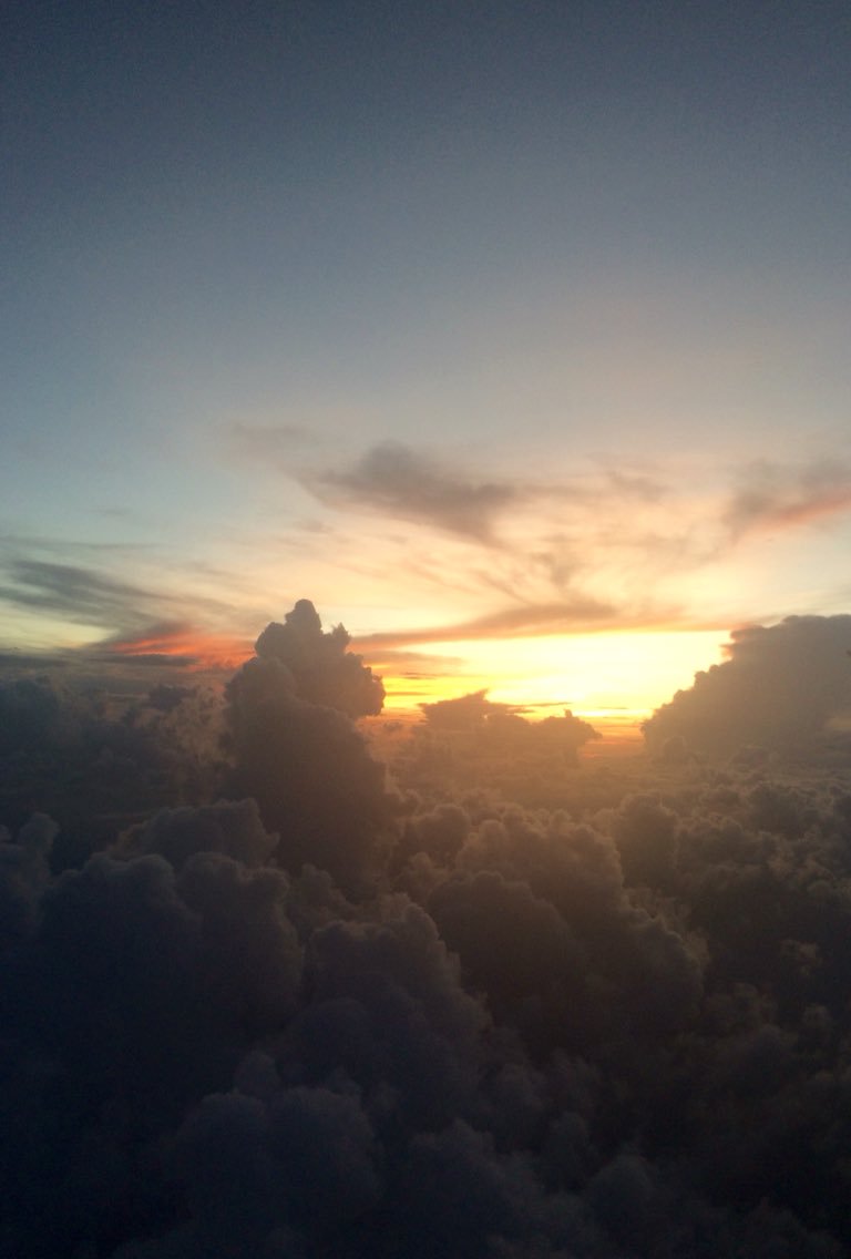 LauraTinezM's profile banner image
