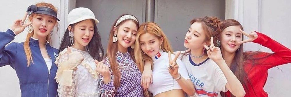 red We are #i-dle banner