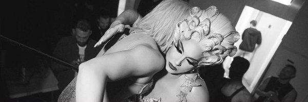 Emily_earn Profile Banner