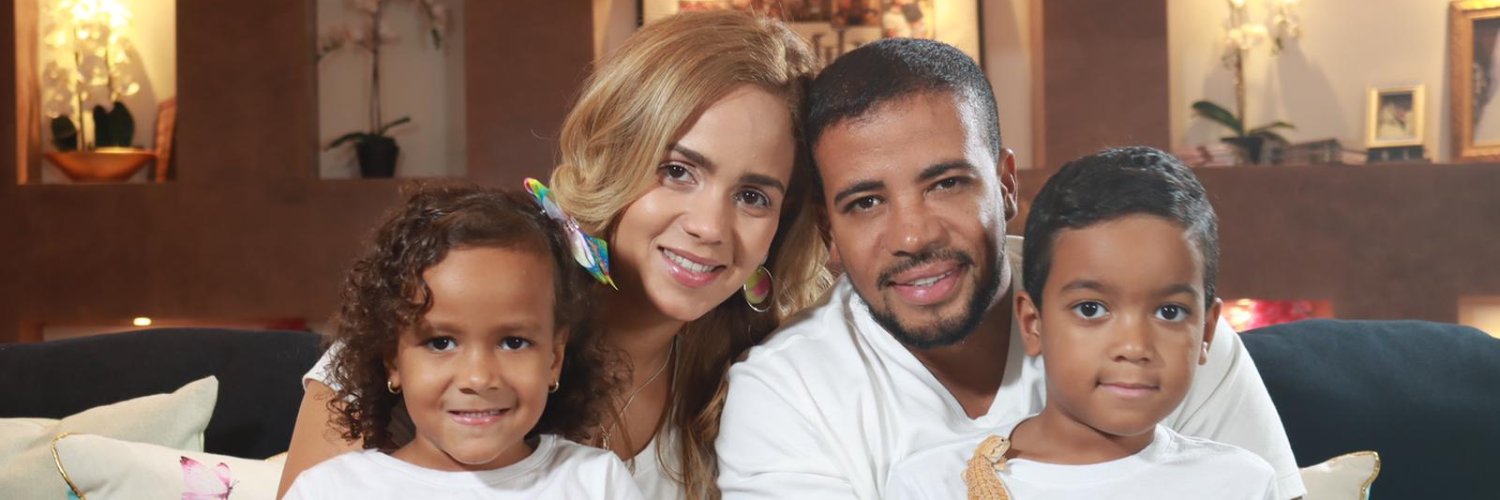 dionnybaez's profile banner image