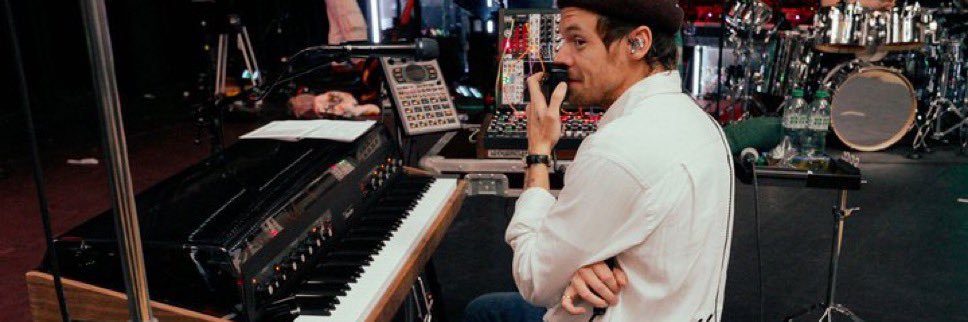 1dllznh's profile banner image