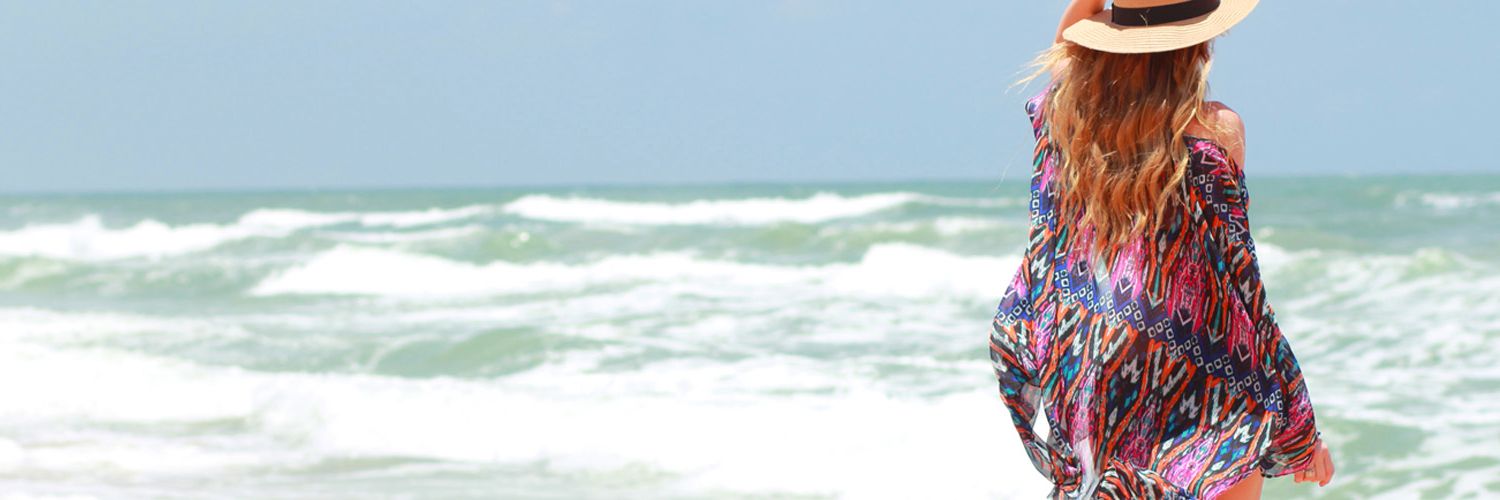 Twitter banner for @leeswater