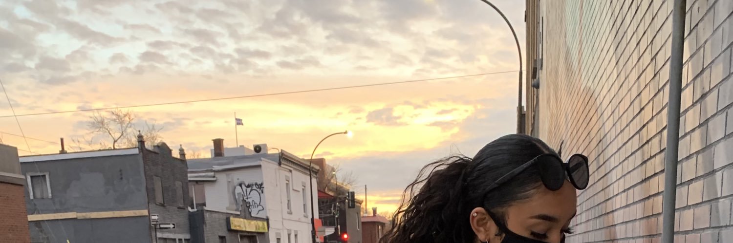 aliciakla's profile banner image
