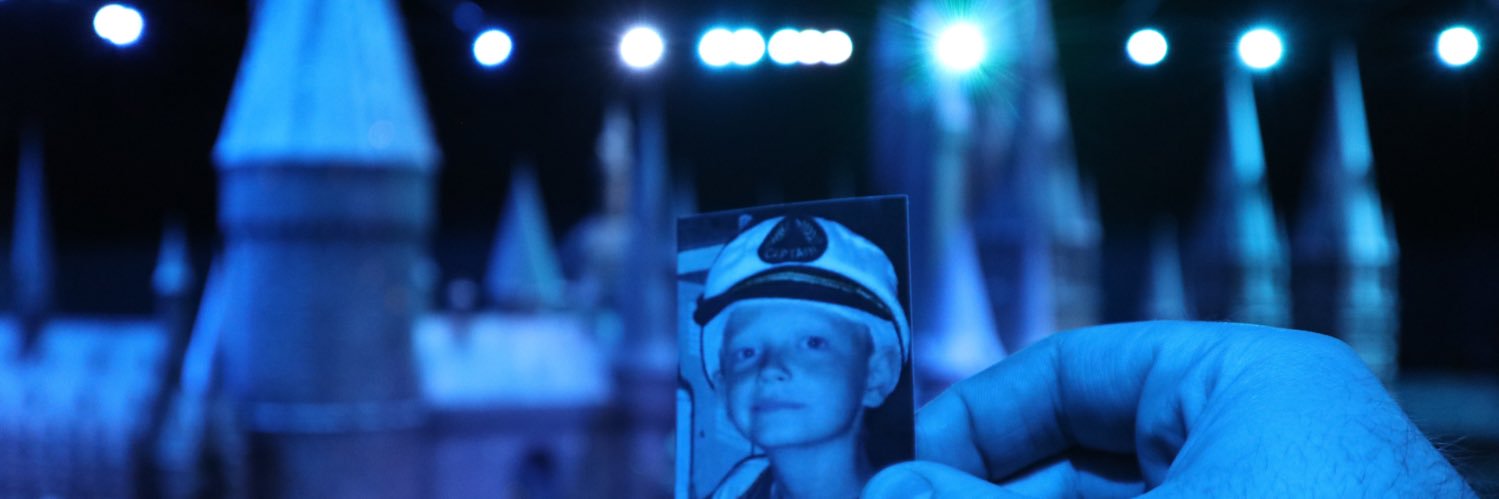 vixywade's profile banner image