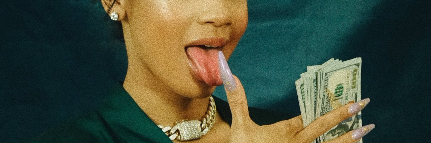 mvrnae's profile banner image