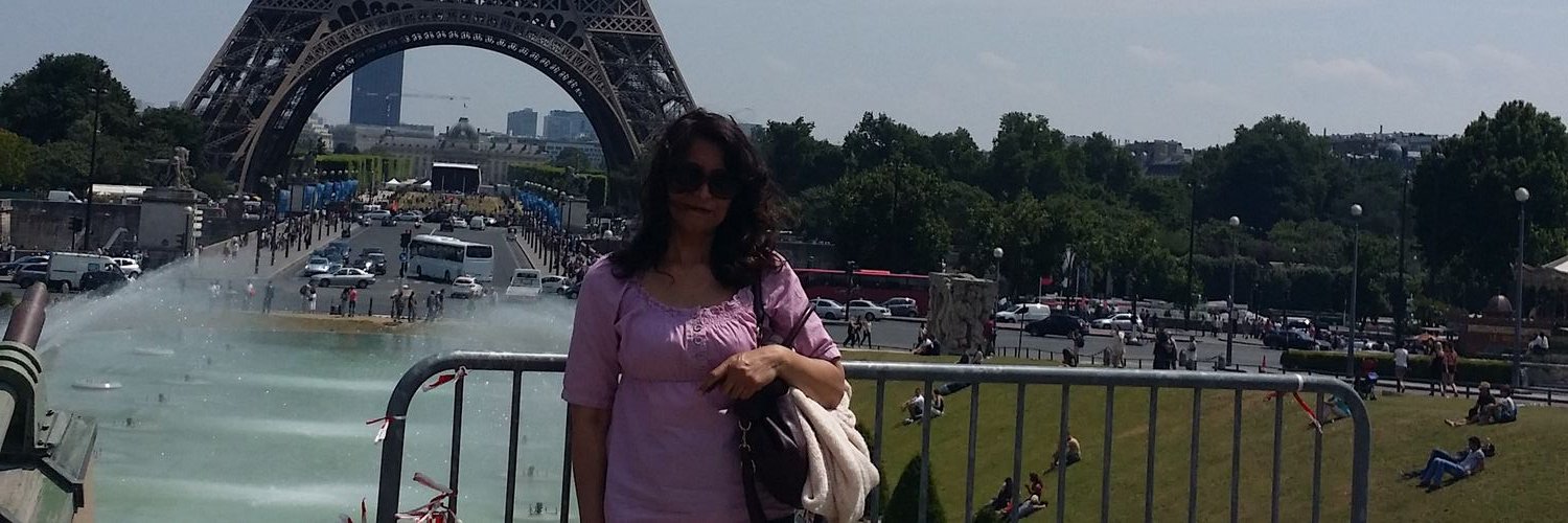 roqayafarhat's profile banner image