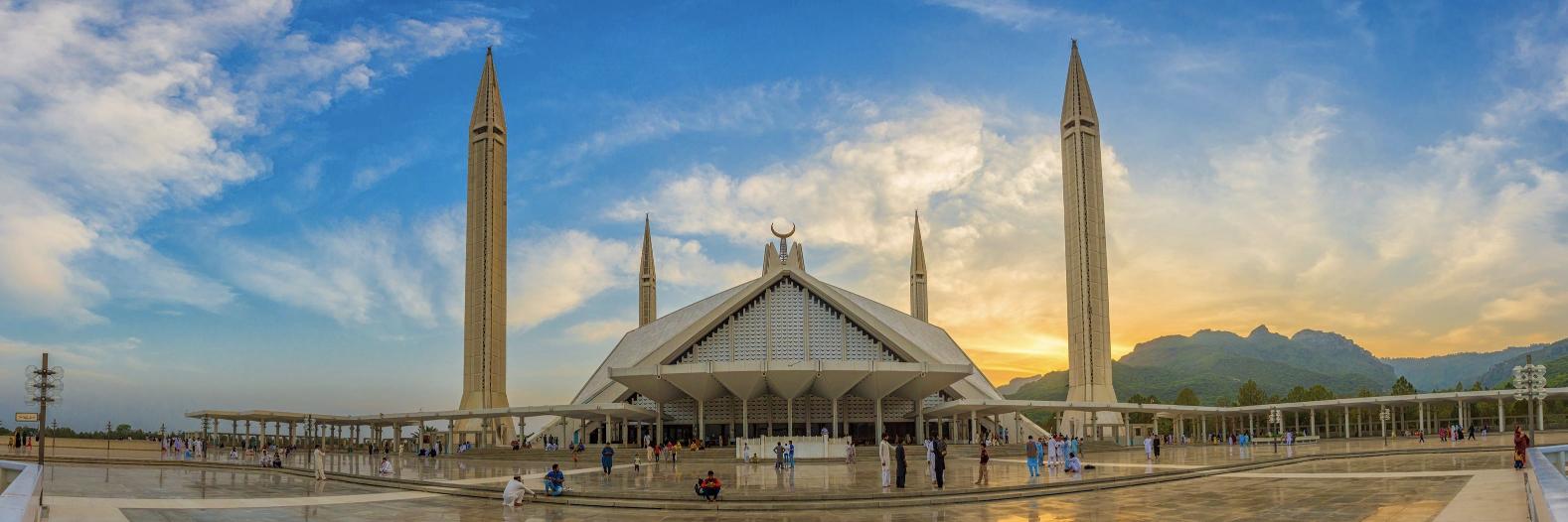 Pakistan Tour Guide banner