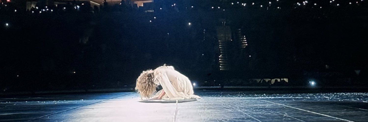 aswiftiething13's profile banner image
