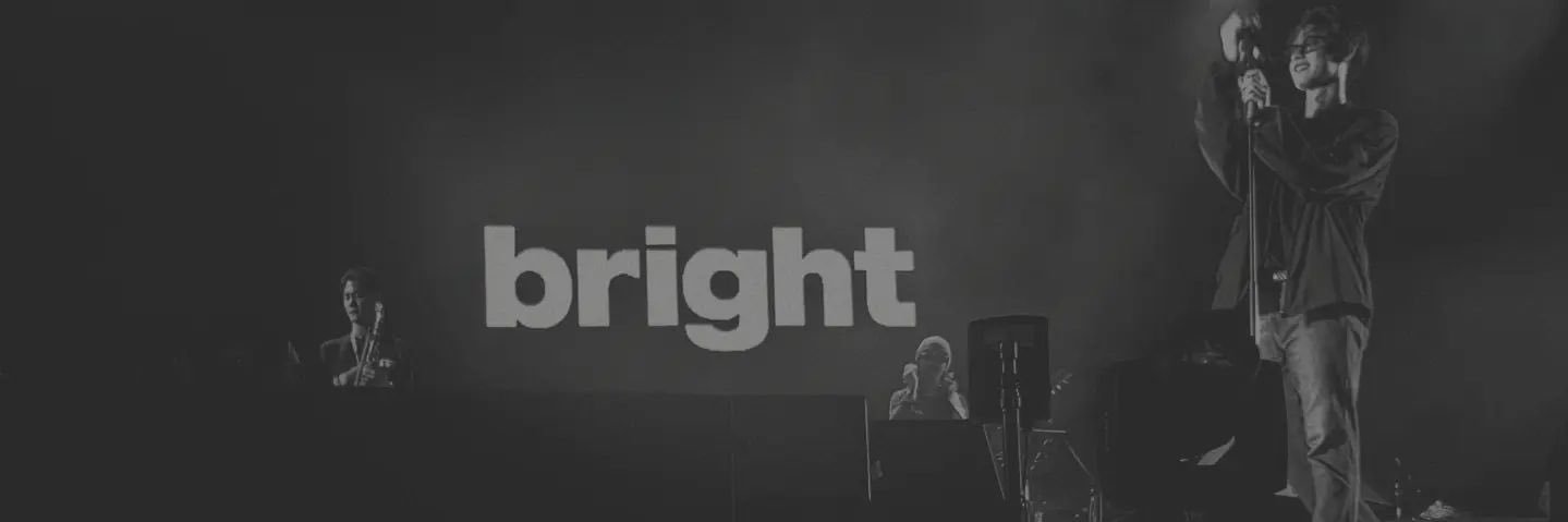 Top ᥫᩣ Iong run…Bright ᥫᩣ banner