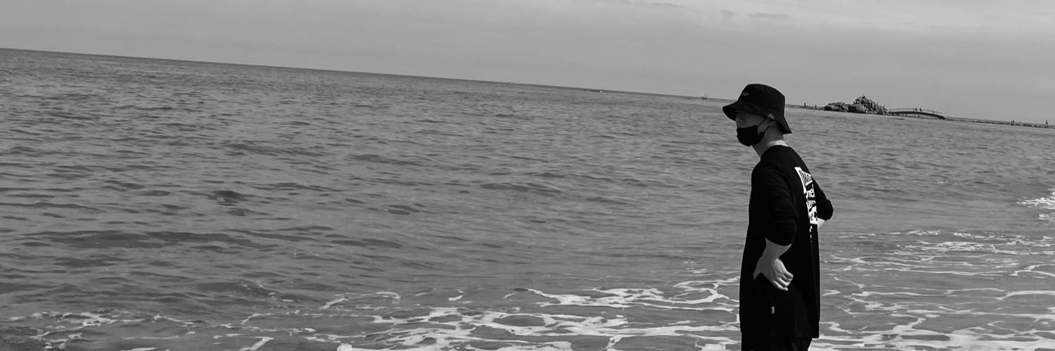 makhampom17's profile banner image