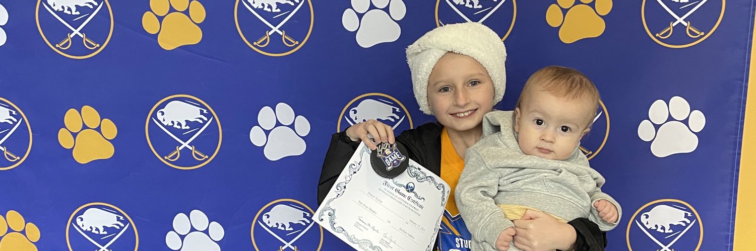 hannahnowicki's profile banner image