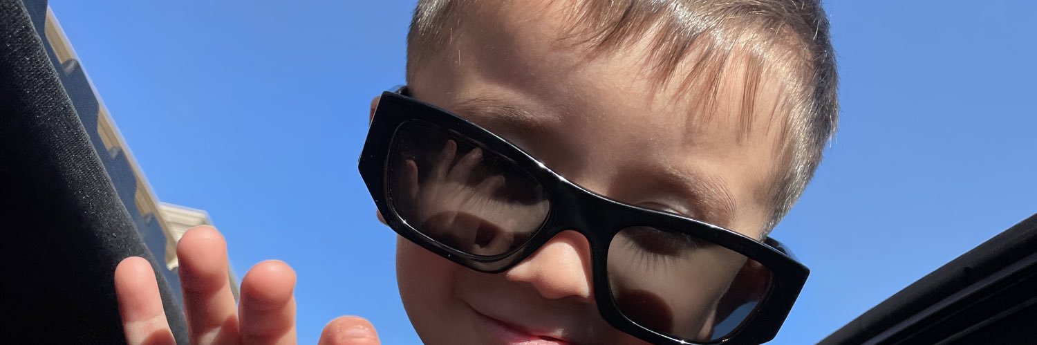 loveecasss's profile banner image