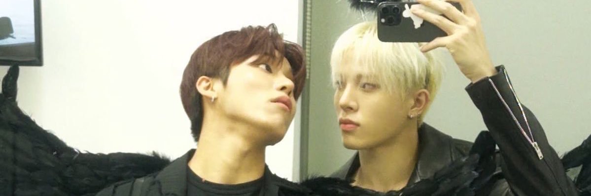 𝓐. banner