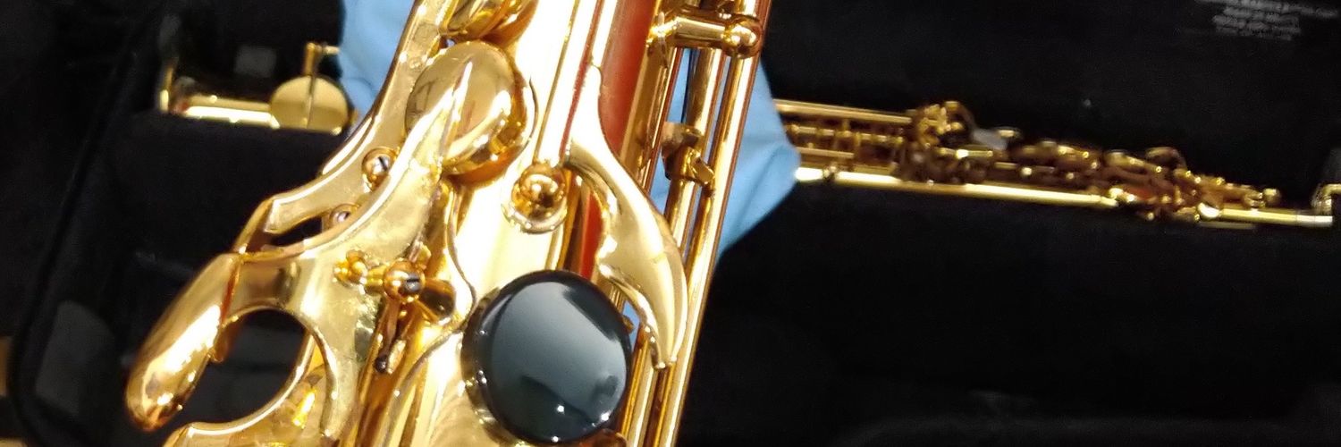 イオ＠4/19 Saxofono Rosso banner