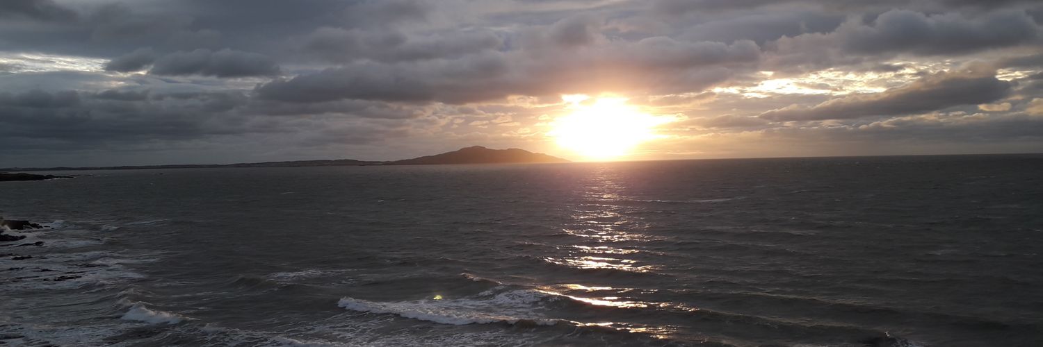 Northern Kitty 🟨🟥 banner