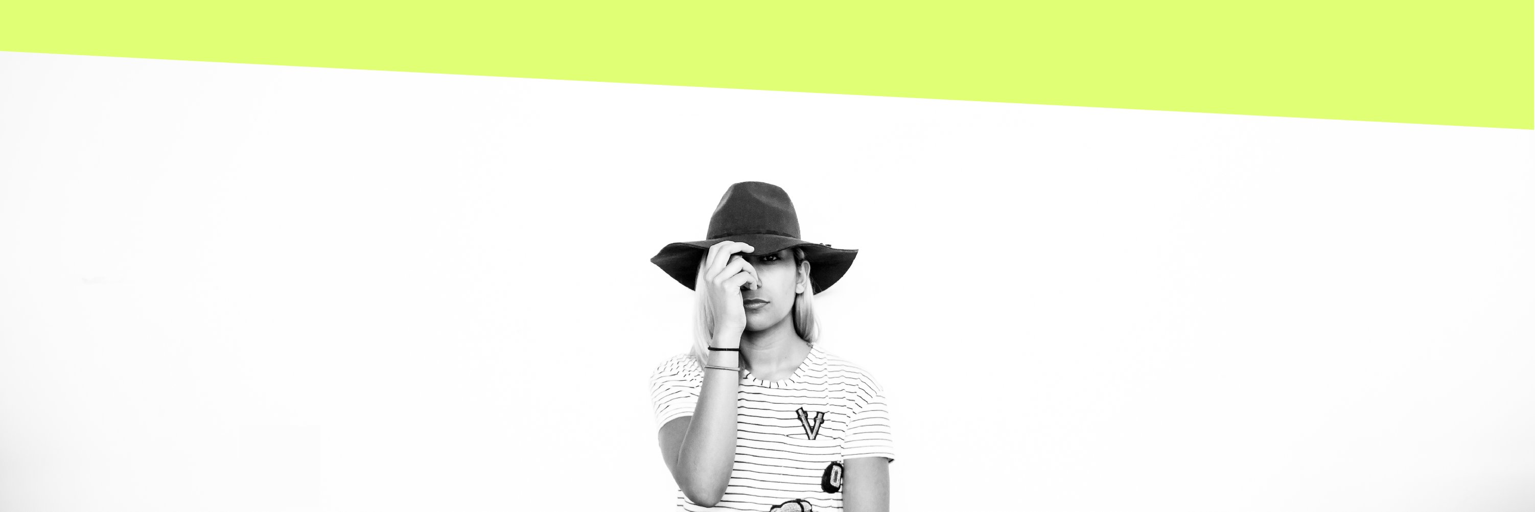 mell_lo's profile banner image
