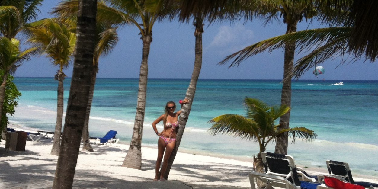 _lauraluque's profile banner image