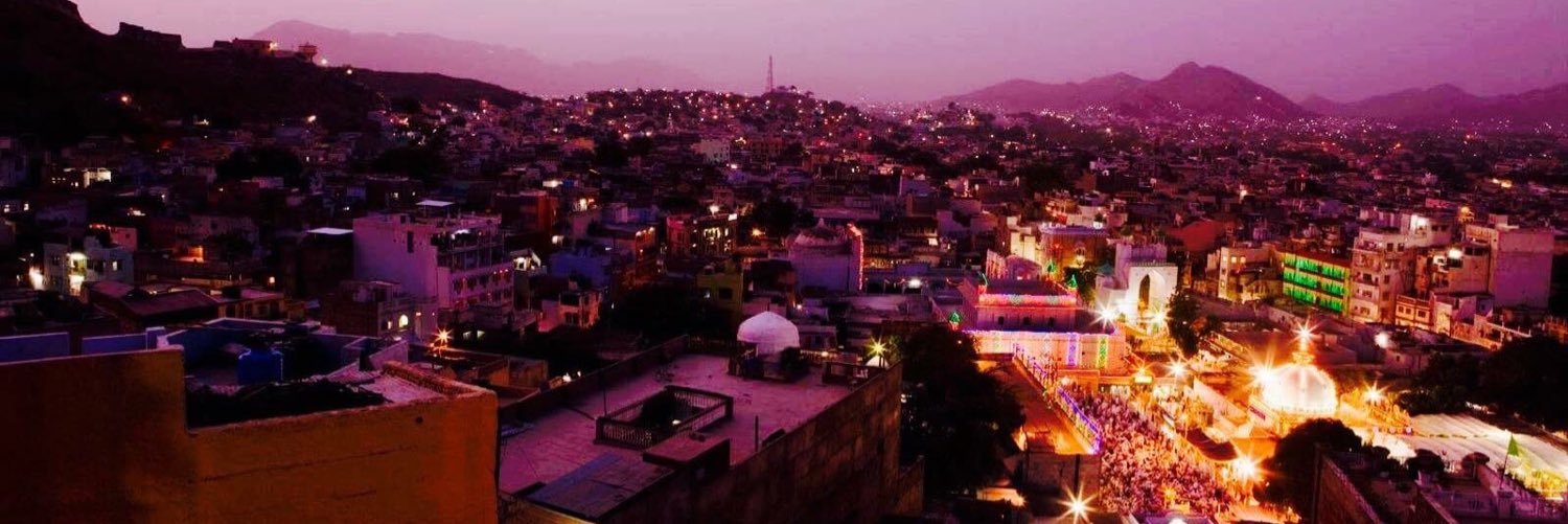 CHISHTI6's profile banner image