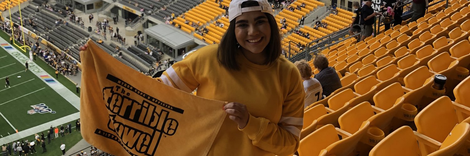 kriss_reneee's profile banner image