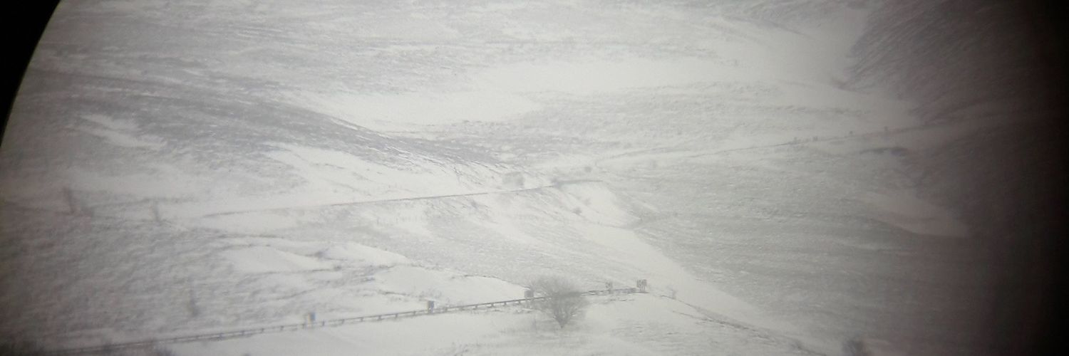Snake Pass, Glossopside banner