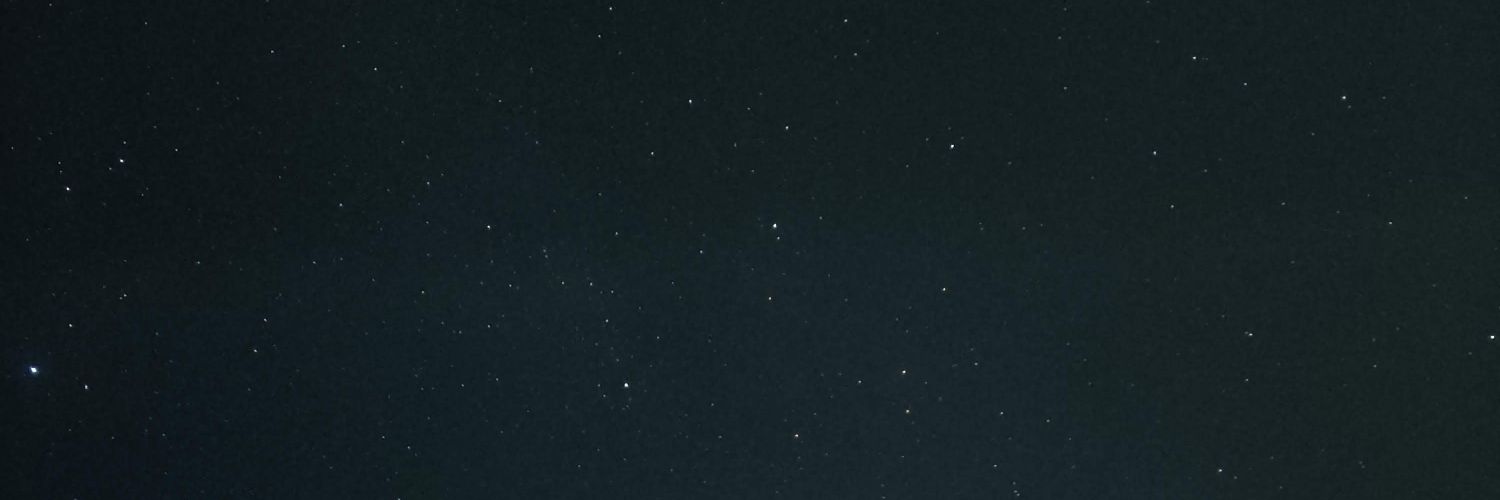 iSmileForAri's profile banner image
