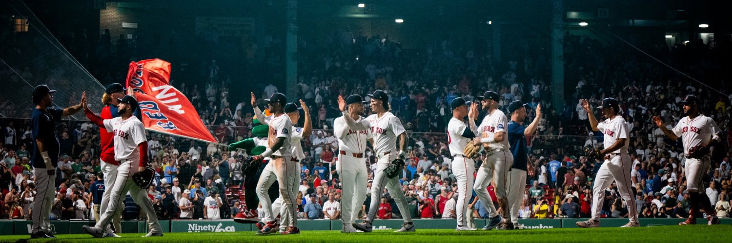 Chriss V🤙🏼🌎 banner