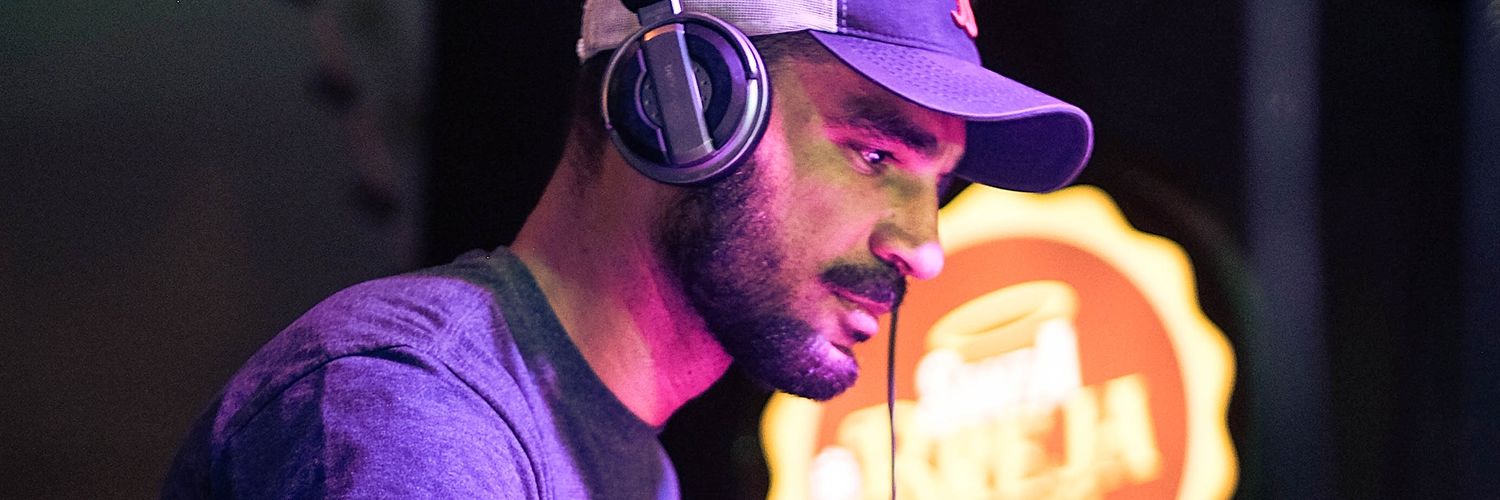 vanerribeiro's profile banner image