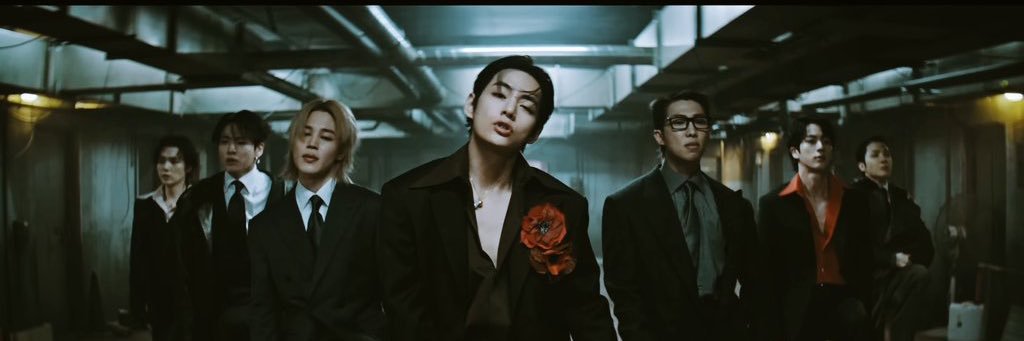 allie⁷ is seeing BTS banner