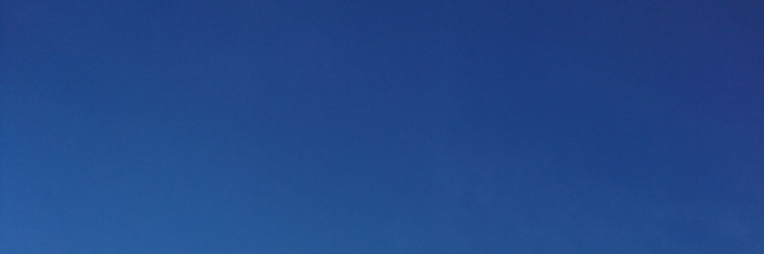 peek_v's profile banner image