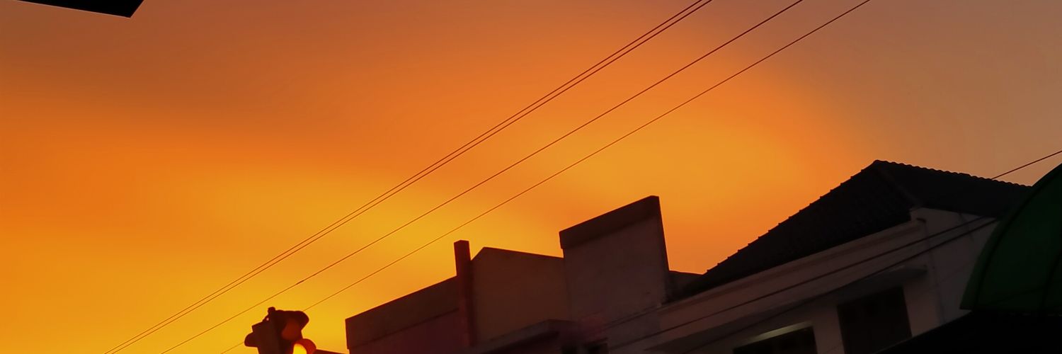 Ninanamau's profile banner image