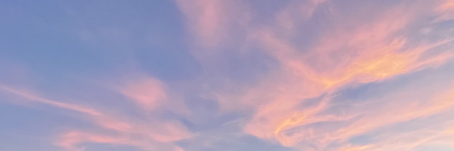 AdelaVived's profile banner image