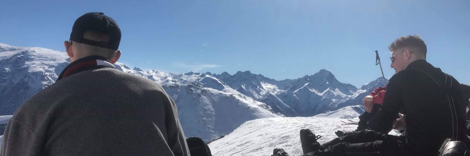 holerz's profile banner image