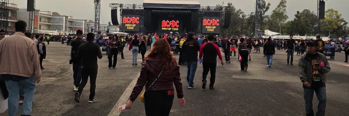 itzelleon13's profile banner image