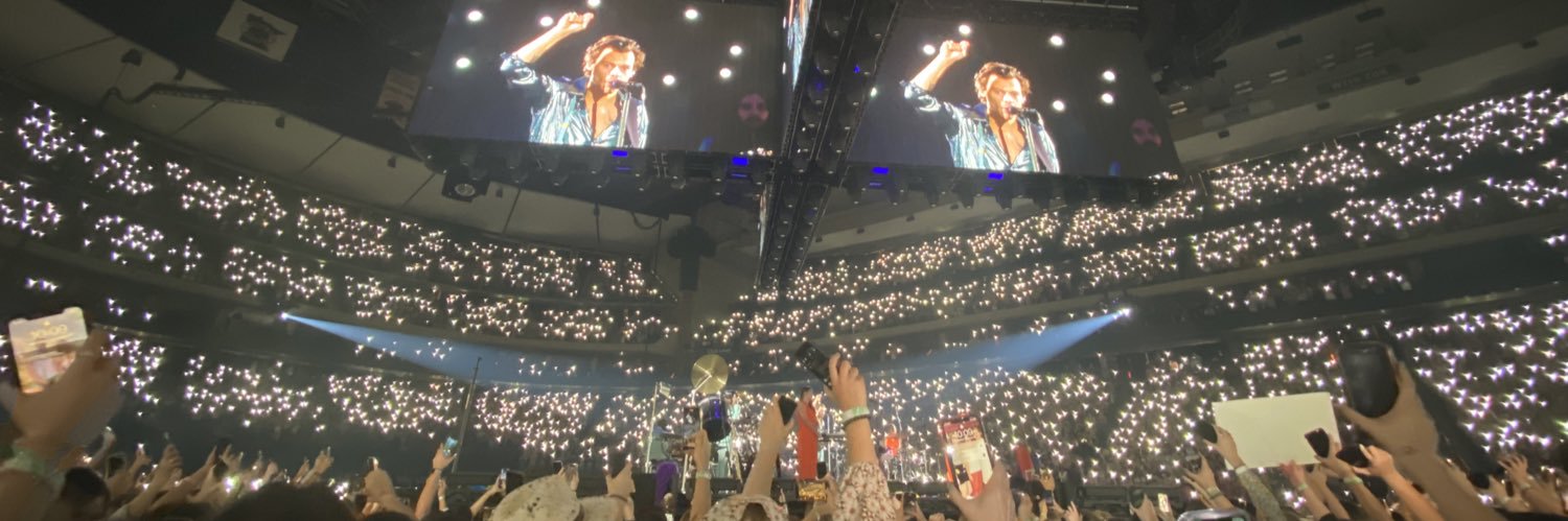 allysamoss's profile banner image