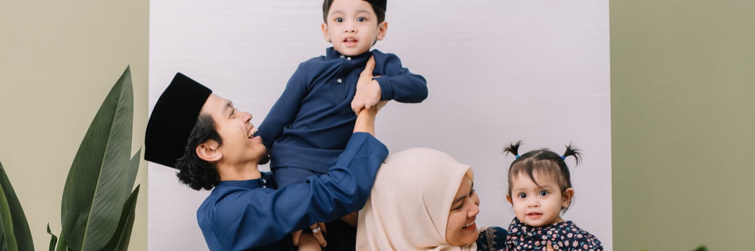 najwaloly's profile banner image