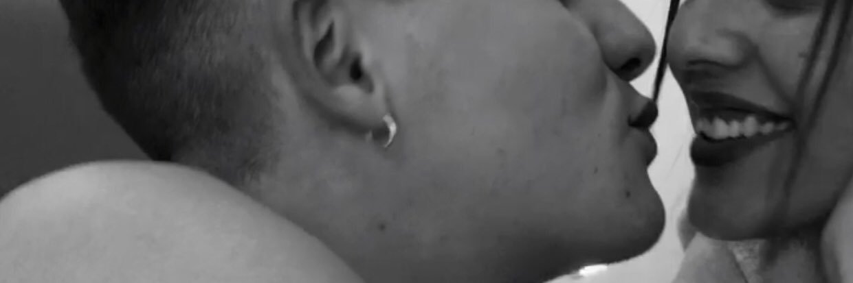 sarafo19's profile banner image
