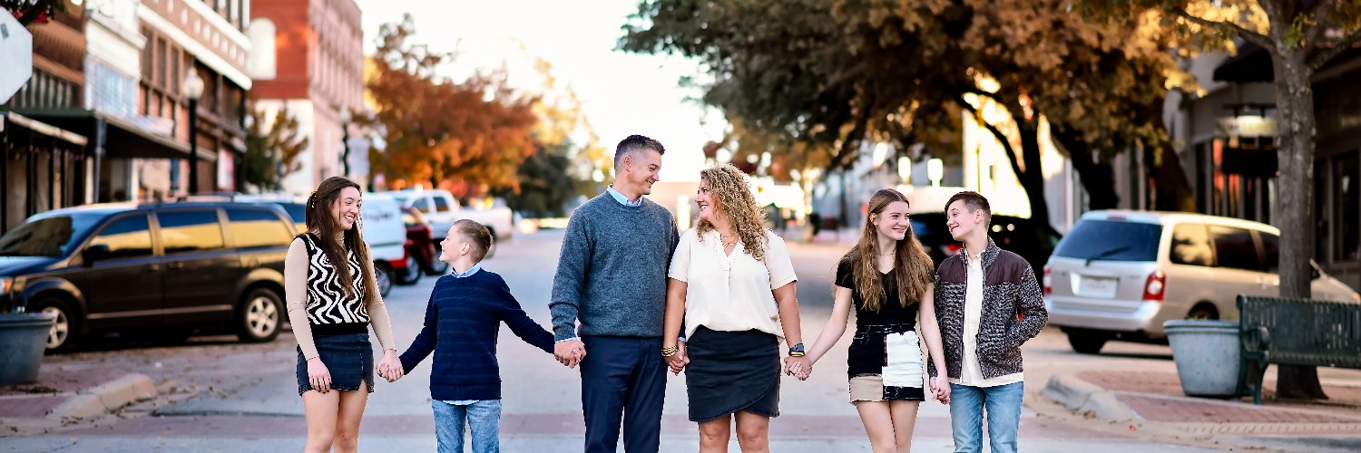 𝙹𝚊𝚛𝚎𝚍 𝙲. 𝙱𝚞𝚛𝚝 🌎 banner