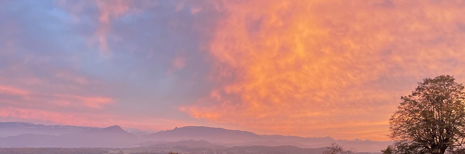 moodgyt's profile banner image