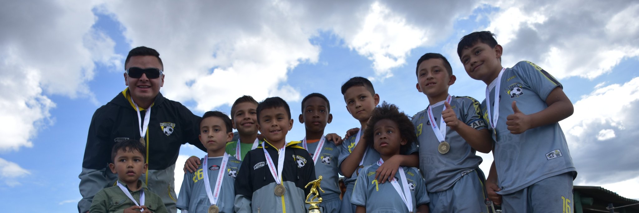 LEEDSBOGOTAFC's profile banner image