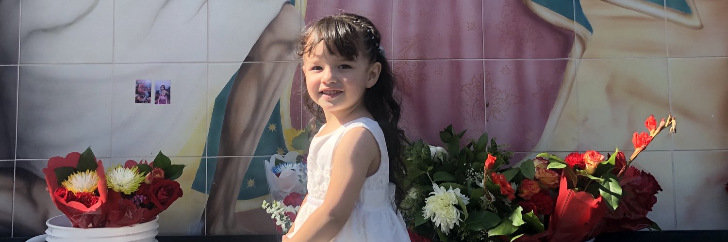 _MayraDominguez's profile banner image