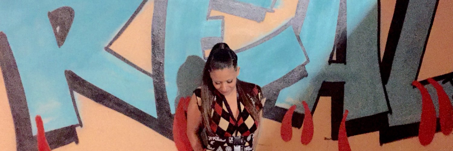 Alessandra Gold banner