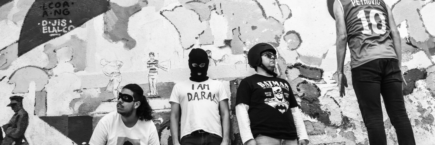 Tiger Menja Zebra banner