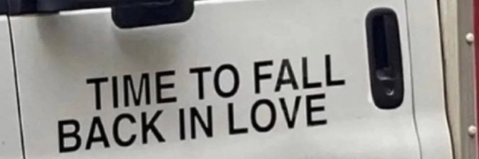 kiki_johnsonn's profile banner image