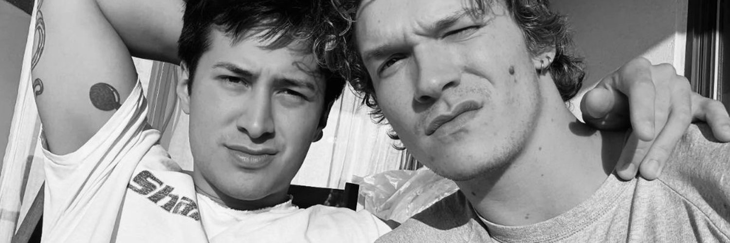 llourry28's profile banner image