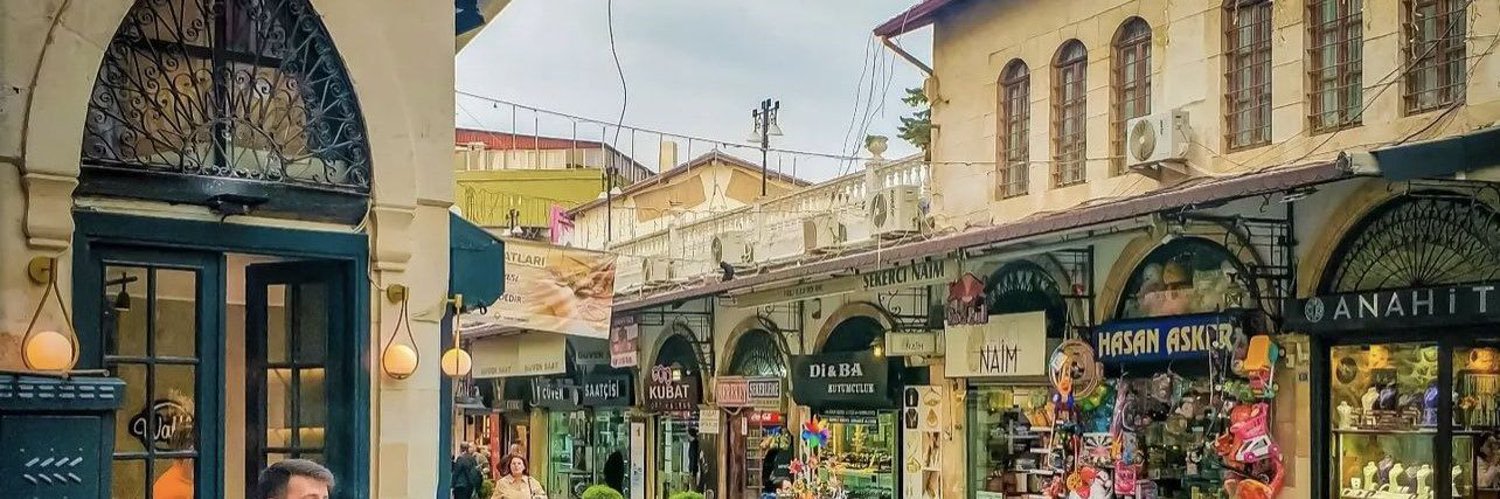halildzgner's profile banner image