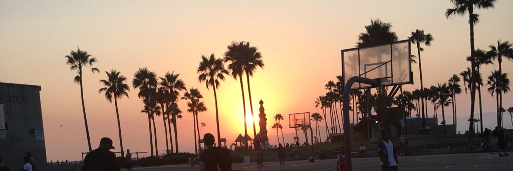 iznotliz's profile banner image