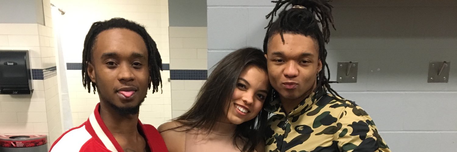 tessLes_'s profile banner image