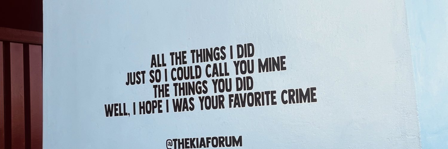 K a r i n a 🐥 banner